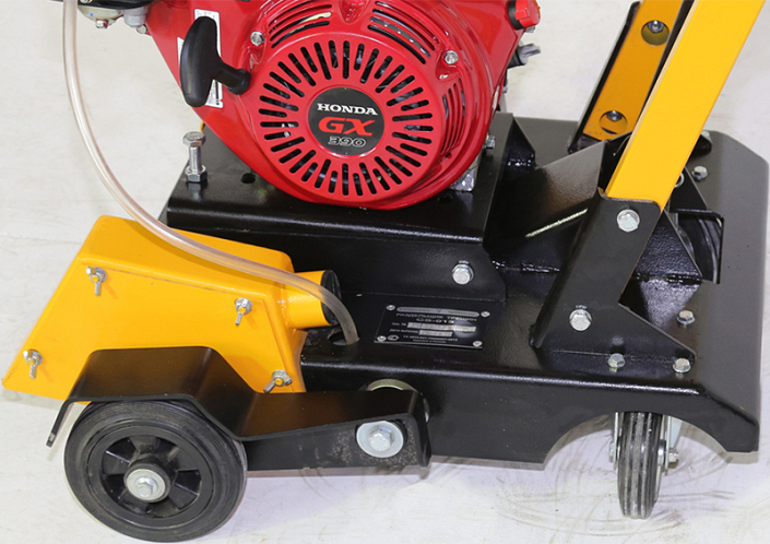 Задние колеса бензинового раздельщика трещин Сплитстоун CS-913 Honda GX390 Задние колеса бензинового раздельщика трещин Сплитстоун CS-913 Honda GX390